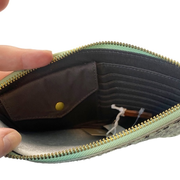 Madewell Leather Pouch Clutch in Animal Printed Calf Hair Sage Mist NWT - Picture 6 of 9